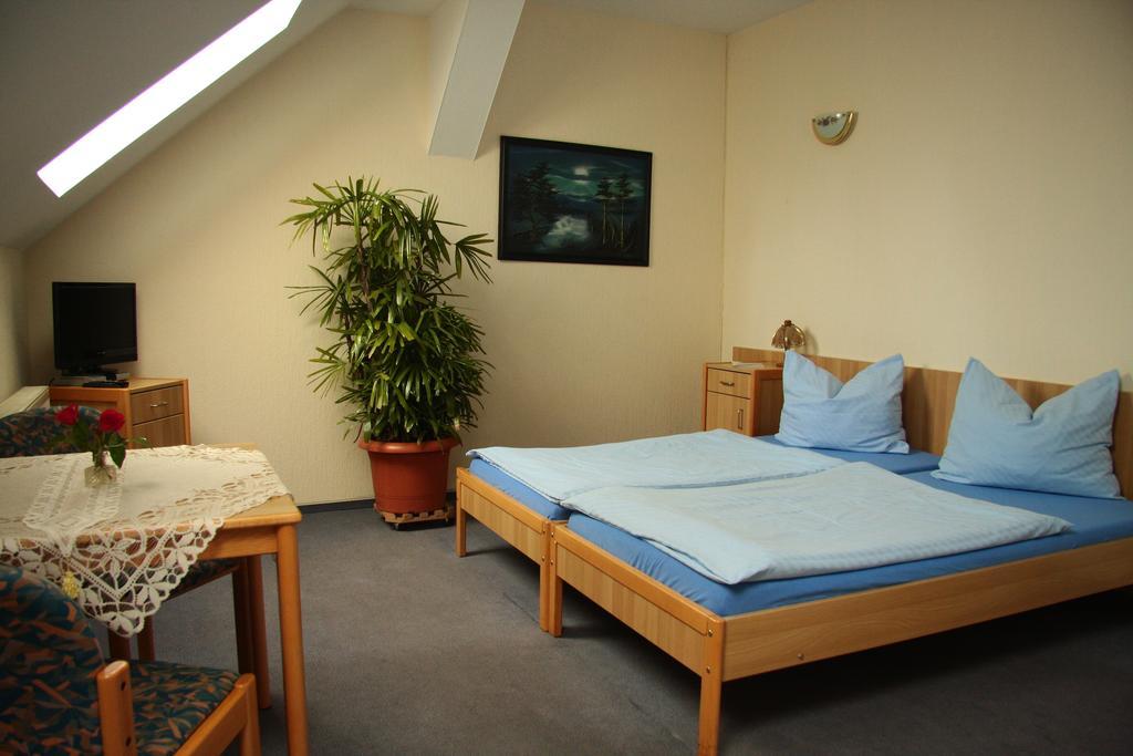 Werners Landgasthaus Lieskau Chambre photo