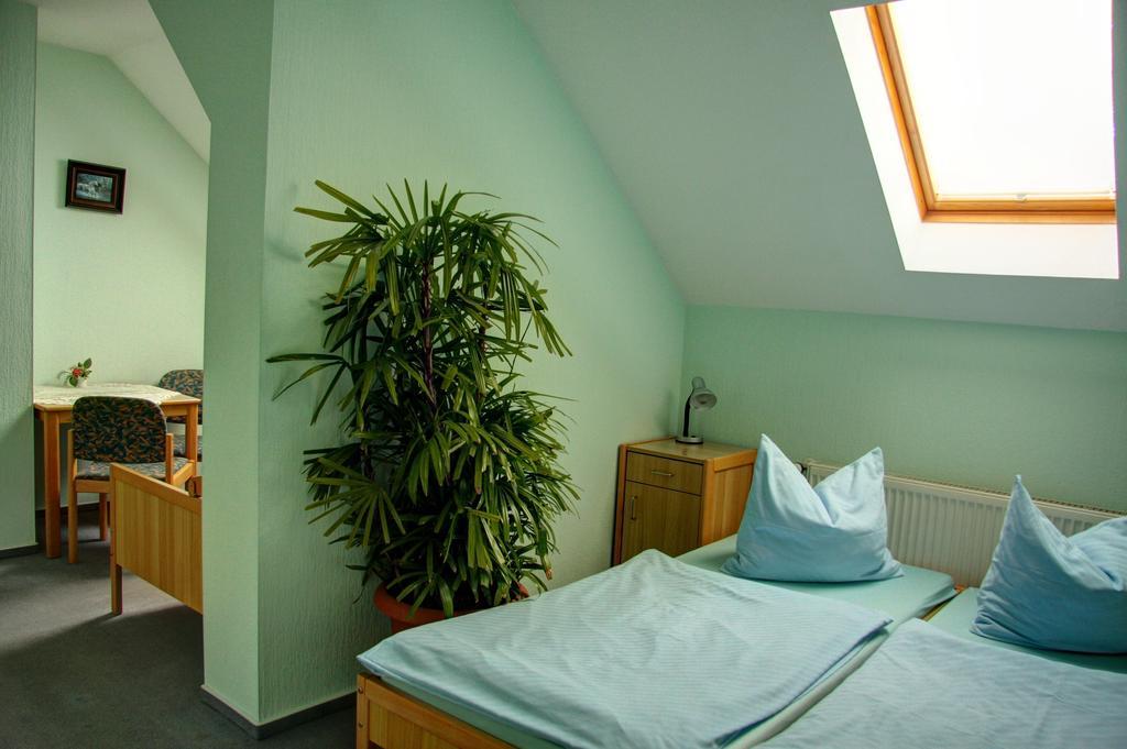 Werners Landgasthaus Lieskau Chambre photo